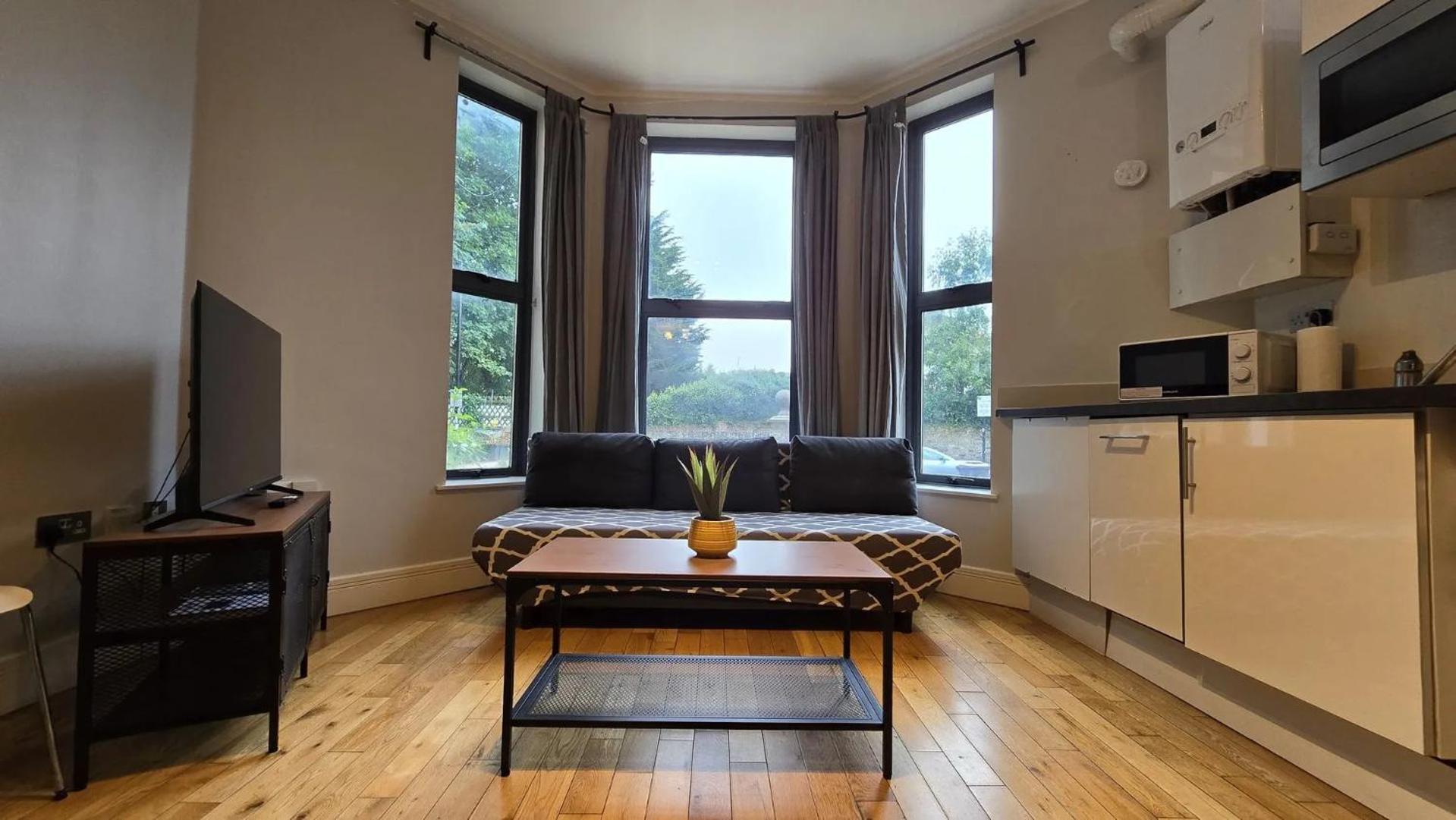 קרוידון Westciti Chatsworth Road Apartments מראה חיצוני תמונה