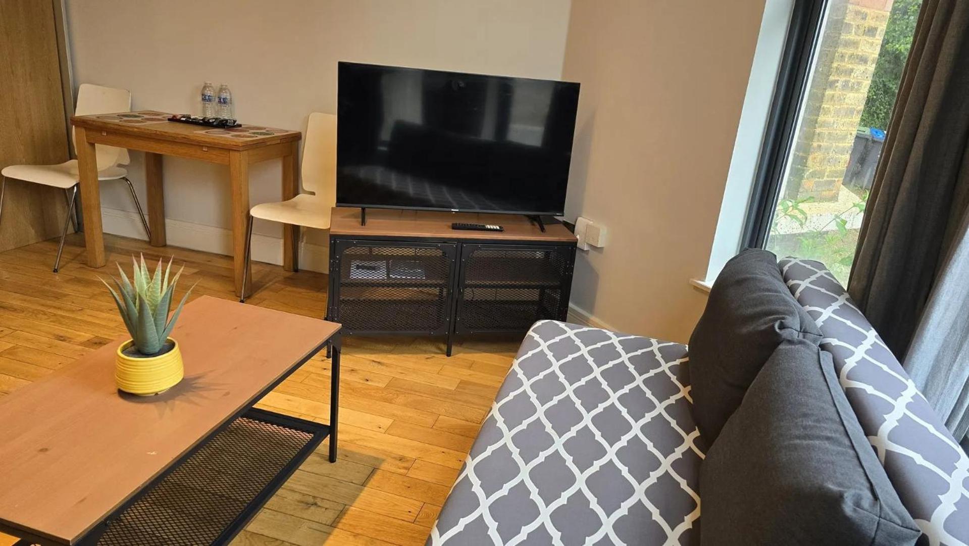 קרוידון Westciti Chatsworth Road Apartments מראה חיצוני תמונה
