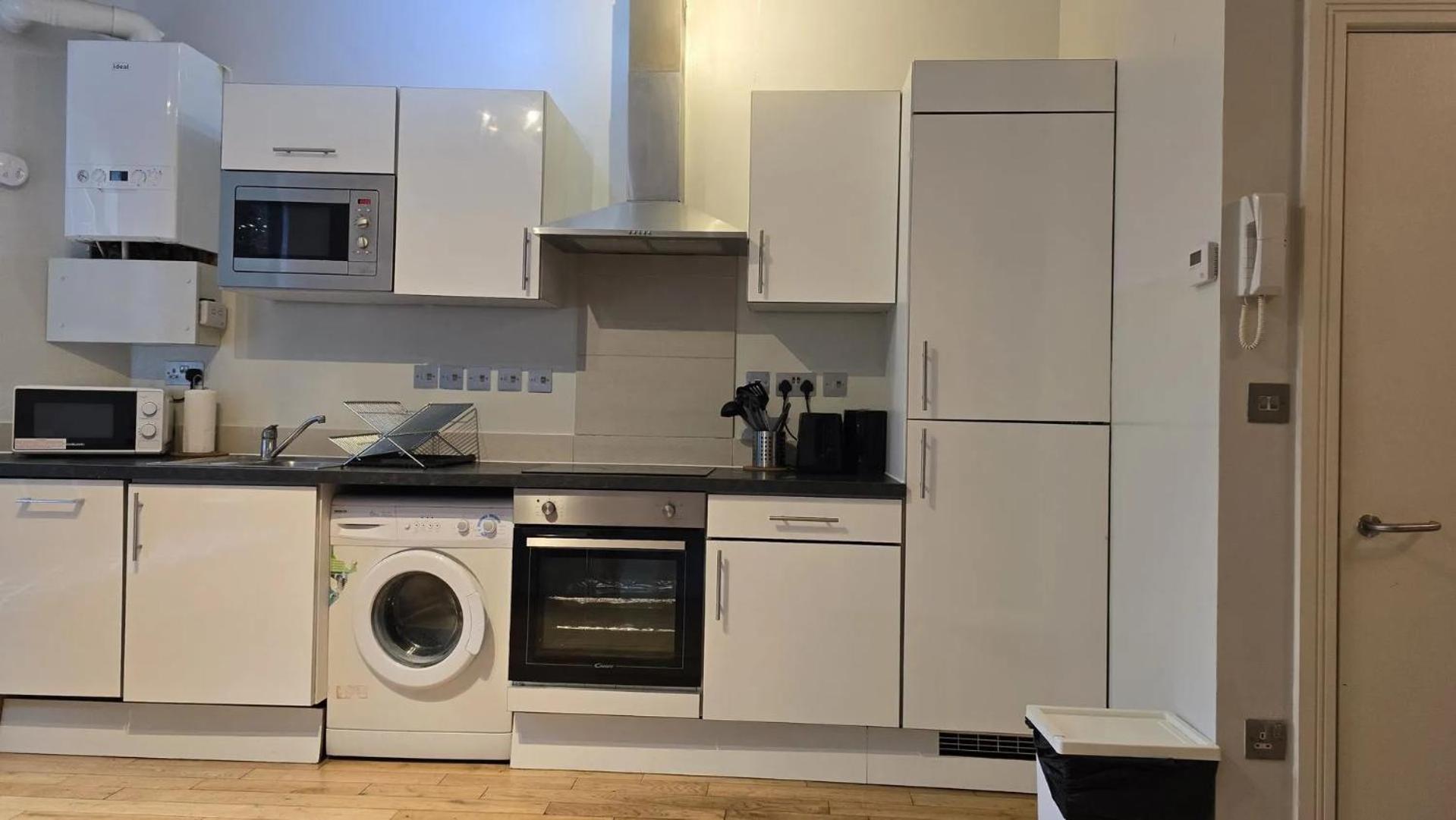 קרוידון Westciti Chatsworth Road Apartments מראה חיצוני תמונה