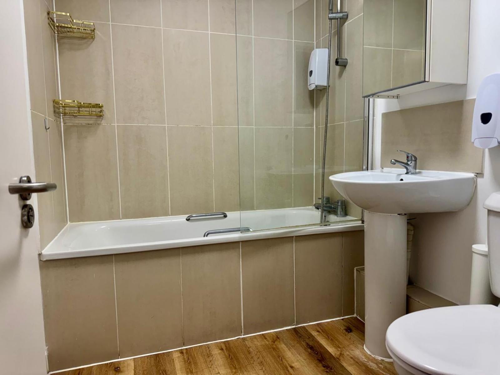 קרוידון Westciti Chatsworth Road Apartments מראה חיצוני תמונה